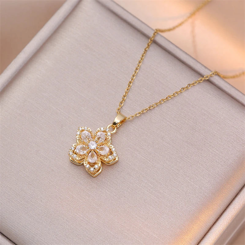 Romantic Flower Pendant Necklace